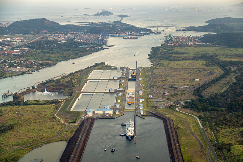 因安全威胁，两架德国战机护航瑞安航空航班