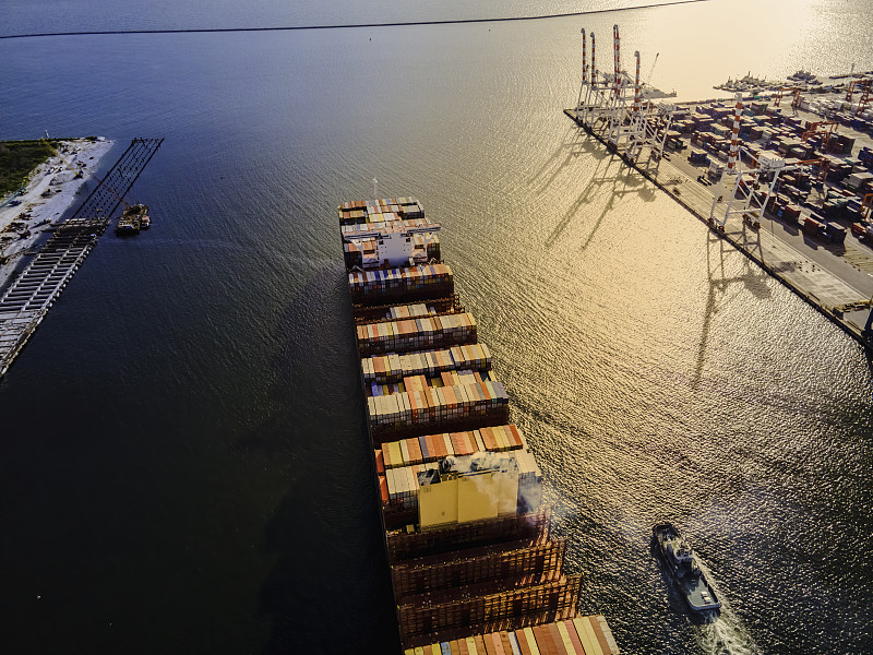 中大门国际物流集团与泰国馆集团签署项目合作协议 中大门国际物流集团与泰国馆集团签署项目合作协议