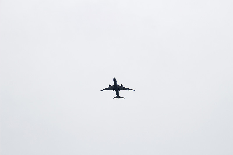 上海到意大利服装快反空运
