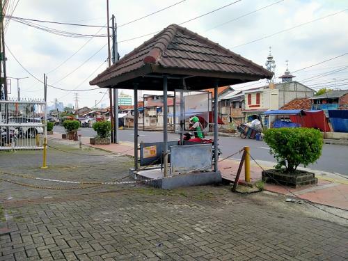 广东东莞到意大利客机腹舱带货