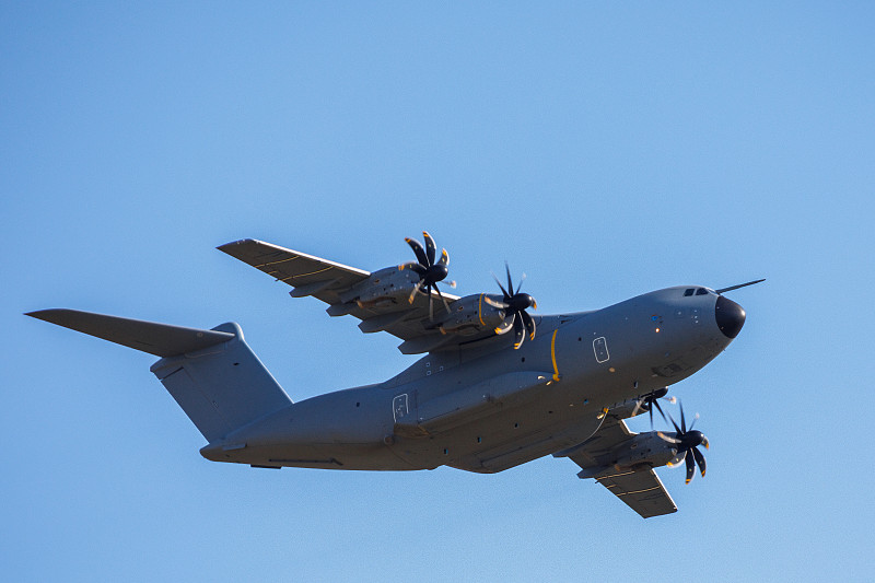 广东广州到英国伦敦超大件拆卸空运