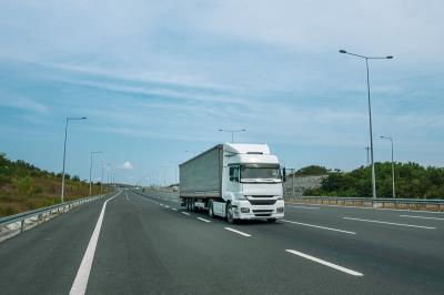 中国大连机电产品使用国际快递6天内送到澳大利亚霍巴特(Hobart)