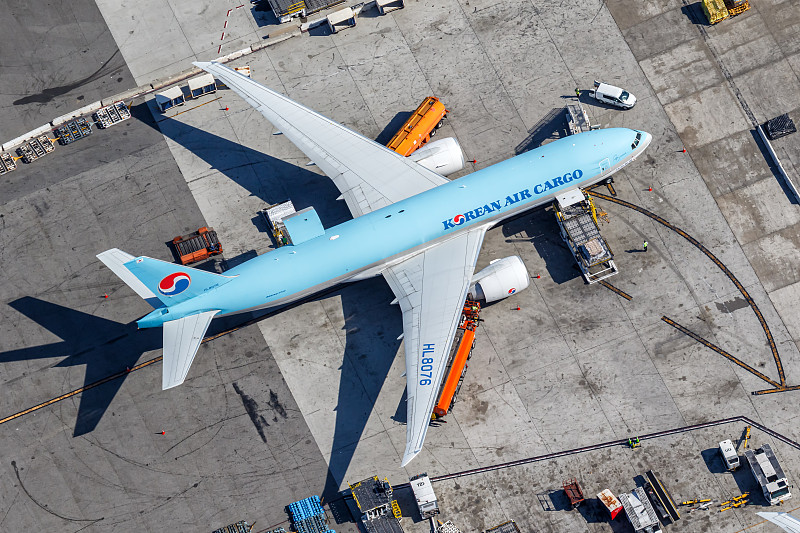 笔记本电脑经合肥空运快递送达伯尼