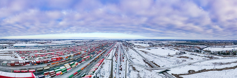 笔记本电脑支架通过大连优先空运速递到澳洲黄金海岸(GoldCoast)