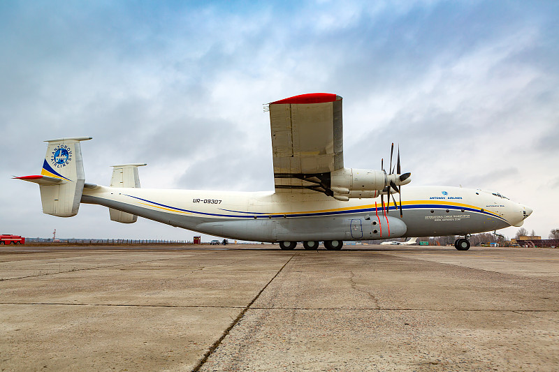 郑州至澳大利亚怀阿拉(Whyalla)的酱料采用空运8天配送到