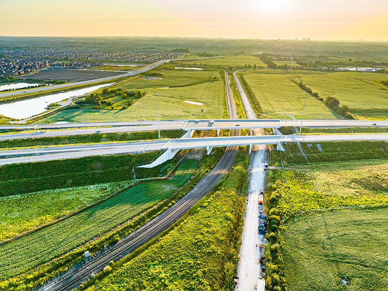 中国西宁工字钢使用拼货空运11天内送到澳大利亚怀阿拉
