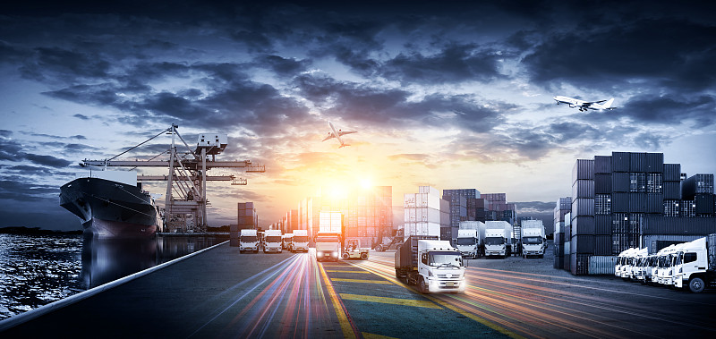 绿联Type-C扩展坞经过中国广州优先空运送到澳大利亚贝尔湾(BellBay)