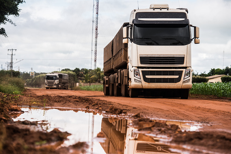 家庭影院系统借助中国舟山整箱海运发往珀斯