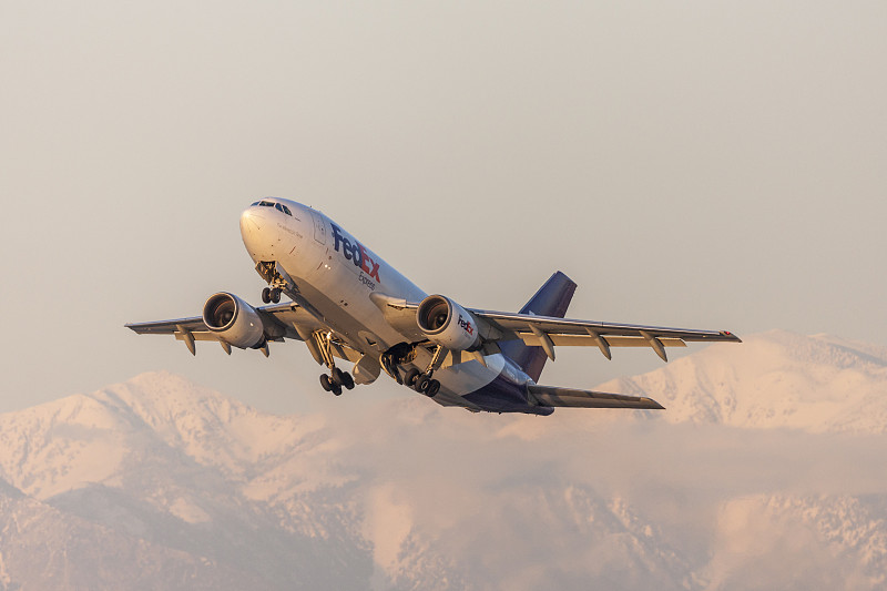 杭州五金工具采用标准空运13天内速递到澳大利亚格拉德斯通(Gladstone)