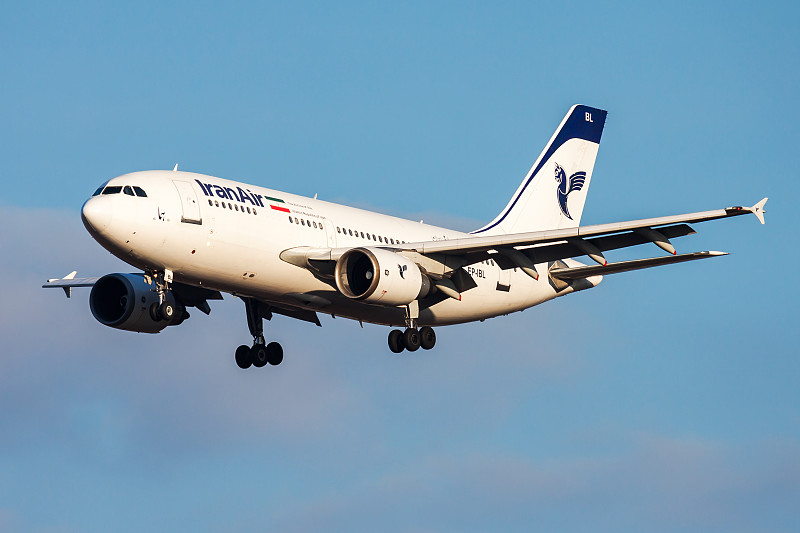 苗族银饰项链利用鄂州跨境联运送到布里斯班