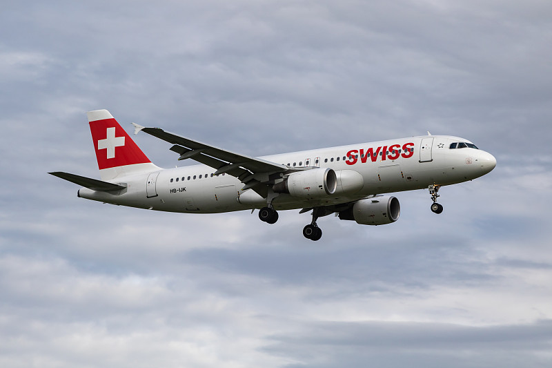 发电设备利用中国南京拼箱海运快速送达凯恩斯 (Cairns)