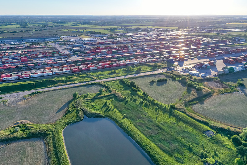 中国厦门宝家洁玻璃刮使用加急空运10天速递到珀斯 (Perth)