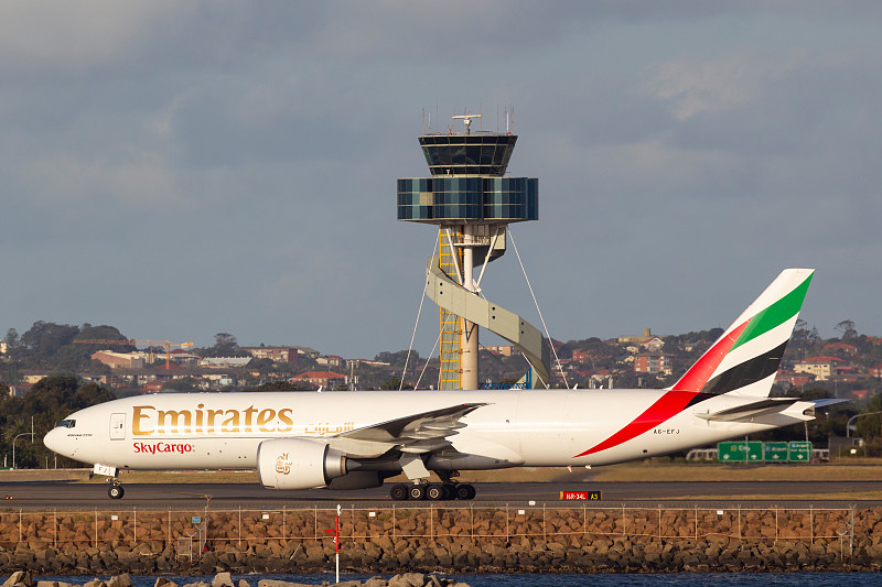 锂电池采用中国南京多式联运高效送达澳洲皮里港
