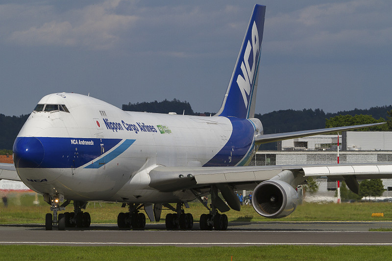 中国中山到澳洲凯恩斯的初级农产品采用空运专线8天内送到