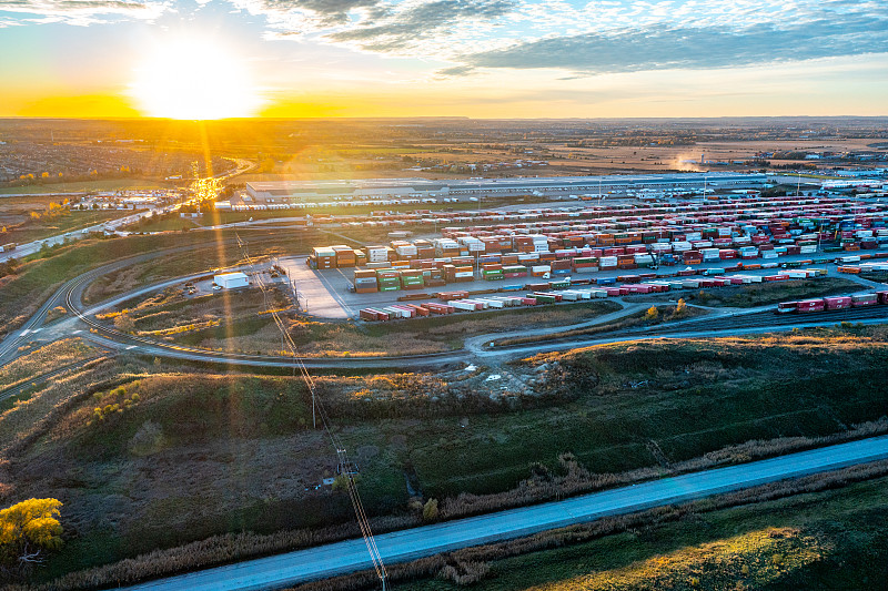 中国石河子至怀阿拉 (Whyalla)的刺绣荷包采用标准空运10天速递到