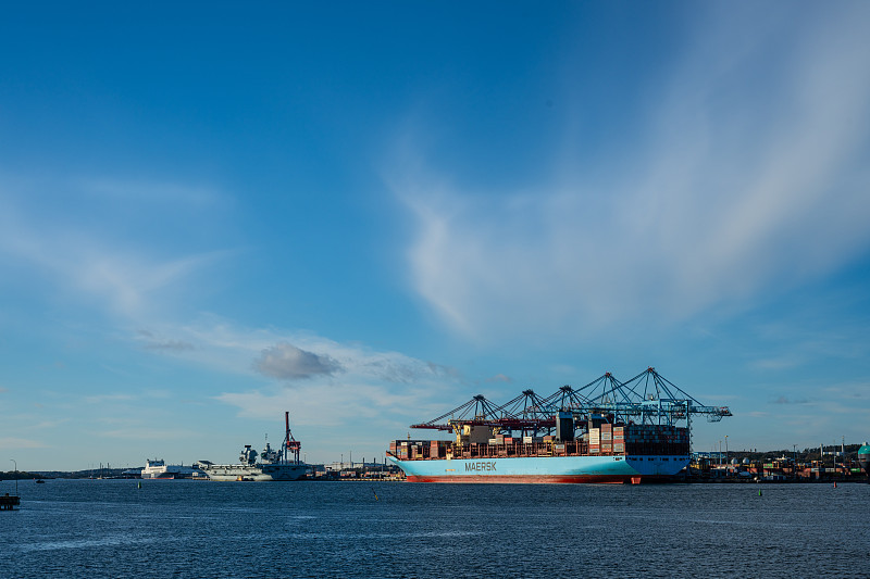 中国北京至澳洲兰瑟斯顿的烘焙工具（烤箱、烤盘、搅拌器）采用国际快递15天内送达