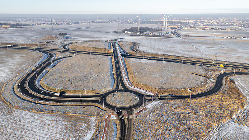 中国福州到澳大利亚奥尔巴尼的音频转换器（音频线转接头、音频线延长器）采用空运专线8天内送到