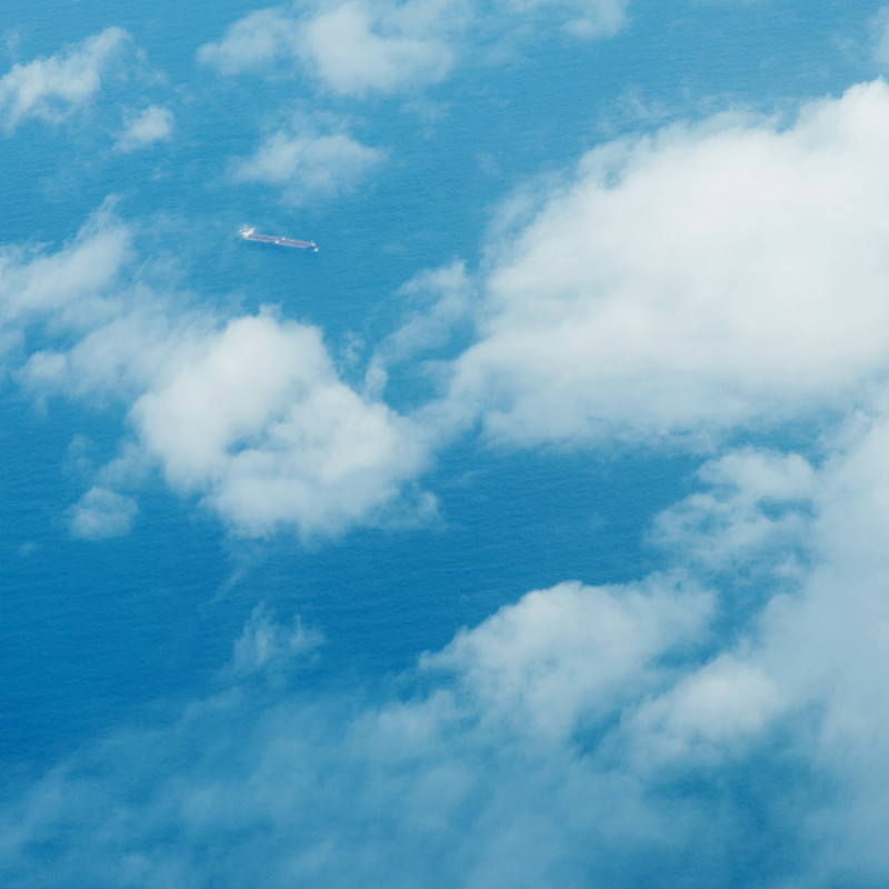 成衣运用厦门加急空运配送到澳大利亚布尼