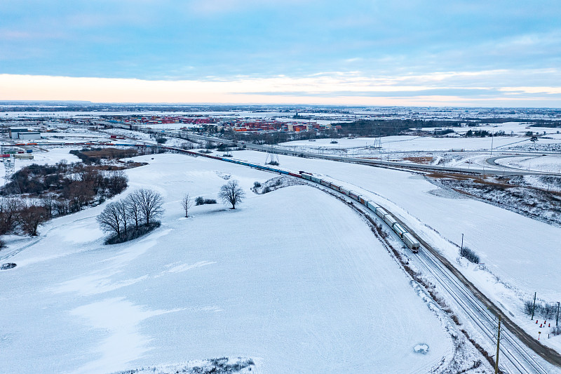 东莞至林肯港 (Port Lincoln)的二胡琴弦采用海空联运8天送达