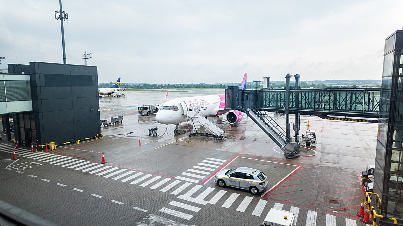 巴旦木运用东莞国际多式联运快送到丹皮尔 (Dampier)