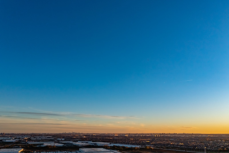 石河子到澳大利亚贝尔湾(BellBay)的万代高达模型采用空运快递7天送到