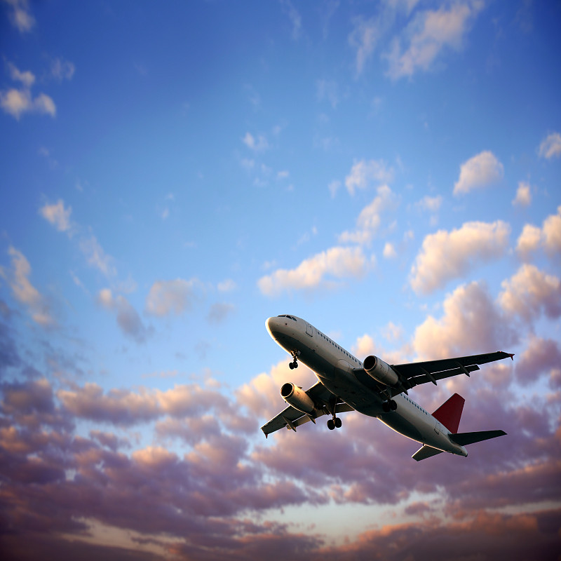 耳机借助东莞优先空运送达澳洲贝尔湾 耳机借助东莞优先空运送达澳洲贝尔湾