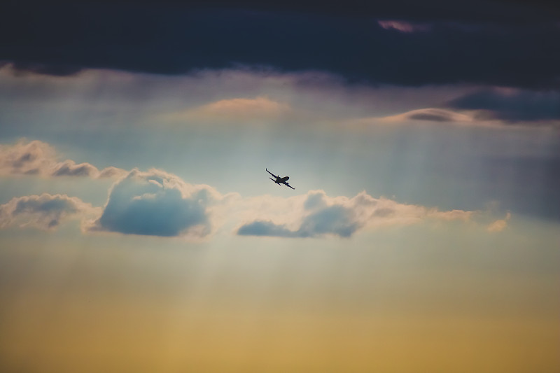 木方借助中国深圳FCL海运配达贝尔湾