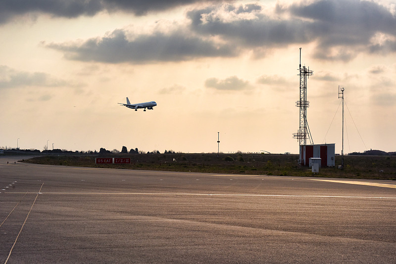南京纺织品采用普货空运13天内送到澳大利亚怀阿拉