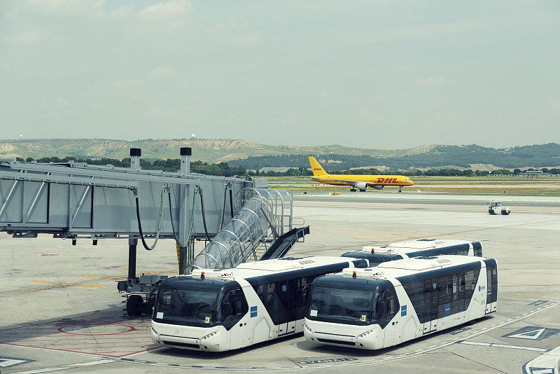 婴儿尿布台运用中国深圳门到门空运配送到澳洲麦凯(Mackay)