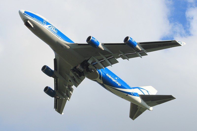 广州至澳洲格拉德斯通(Gladstone)的手机防水袋使用航空货运9天配送到