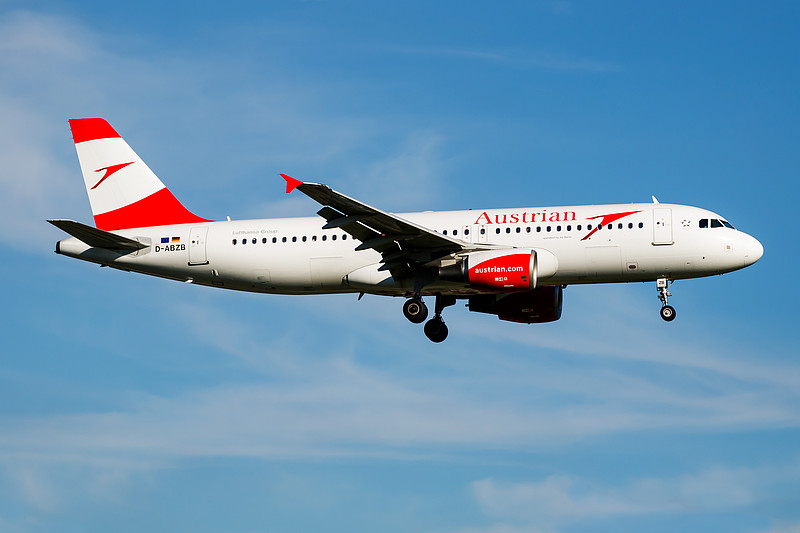 厨师机采取西宁飞机运输速递到澳大利亚格拉德斯通