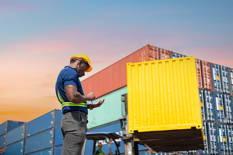 UPS快递庄家特货渠道：走仿牌-电池产品-电子烟-敏感货