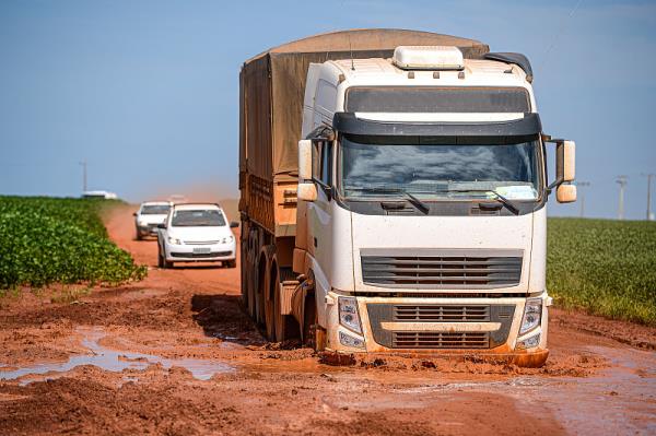 内蒙古锦荣鼎耀物流有限责任公司
