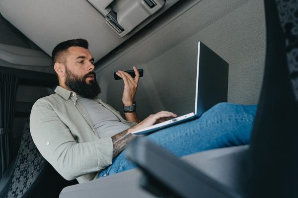 深圳市深楚阳物流有限公司