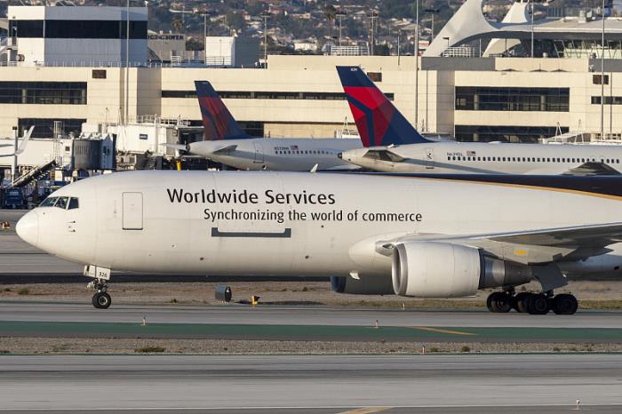 深圳红鹏云国际物流有限公司 深圳红鹏云国际物流有限公司