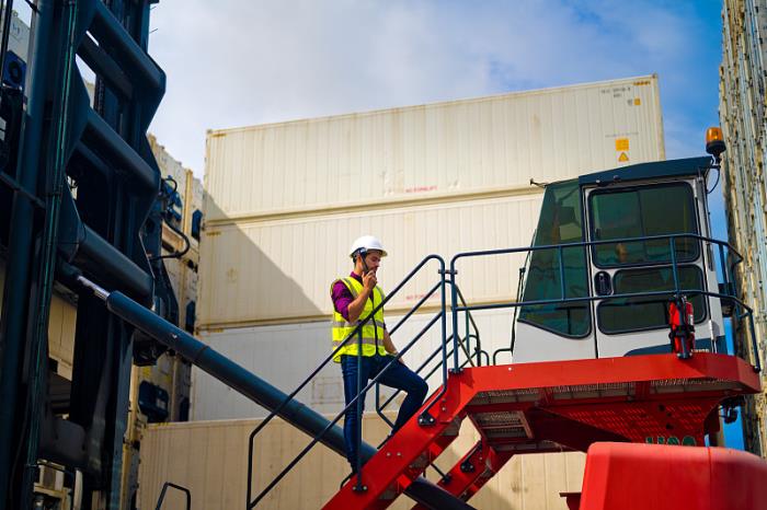 深圳市昕万海物流有限公司