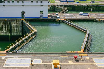 天津向明运通物流有限公司