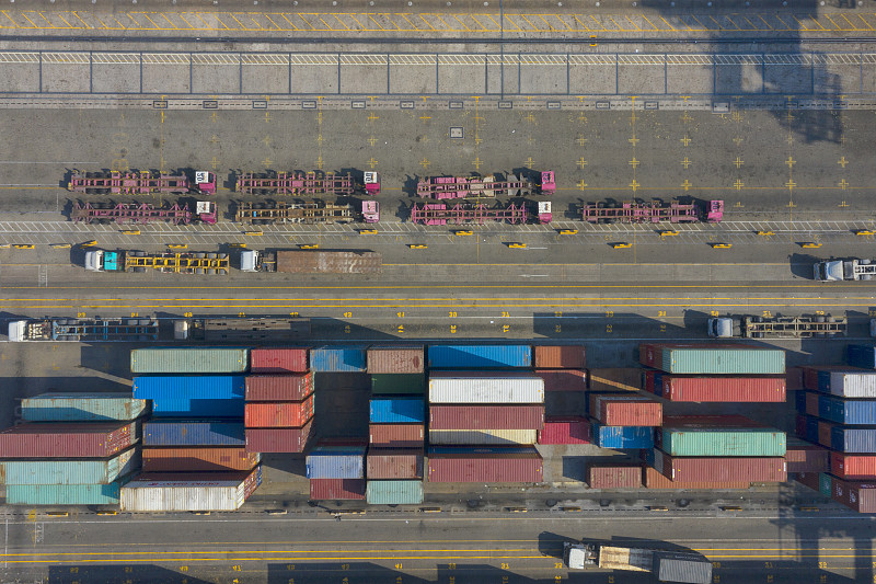 郑州机场每日跨境电商包裹最多达600吨