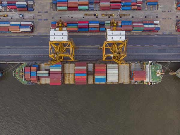 5.5万名工人罢工，物流停摆，数百万包裹面临严重延误！