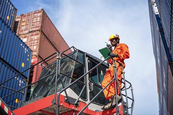 跨境电商卖家应该如何选择合适的物流服务模式？
