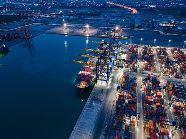 澳洲专线空运要几天，海运哪家好？