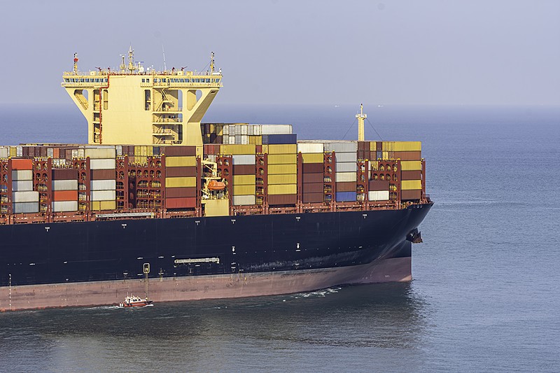 钢铁通过中国浙江义乌全球物流专线运抵新加坡 钢铁通过中国浙江义乌全球物流专线运抵新加坡