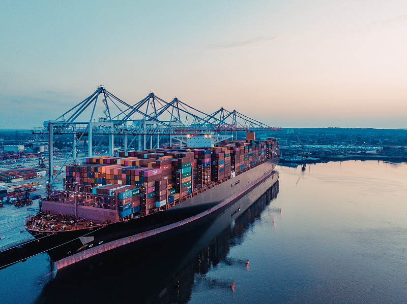 眼药水通过中国深圳跨国货运专线快递至英国 眼药水通过中国深圳跨国货运专线快递至英国