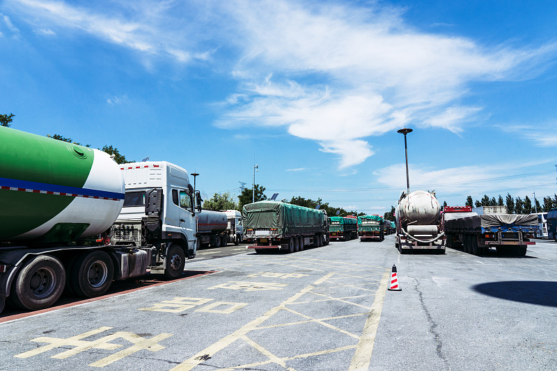 门窗用木材借用中国江西南昌国际快递专线运输到新加坡 门窗用木材借用中国江西南昌国际快递专线运输到新加坡