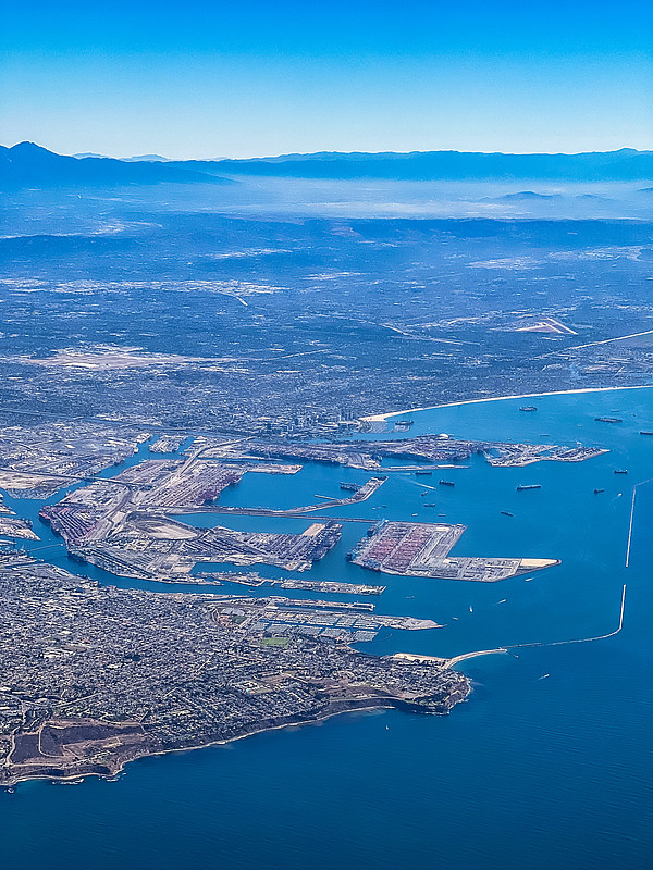 电脑音箱采取中国重庆国际货运专线运输到荷兰鹿特丹 电脑音箱采取中国重庆国际货运专线运输到荷兰鹿特丹