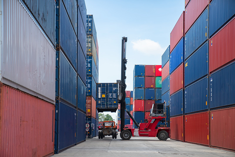 五金工具采取中国浙江义乌环球货运专线配达以色列