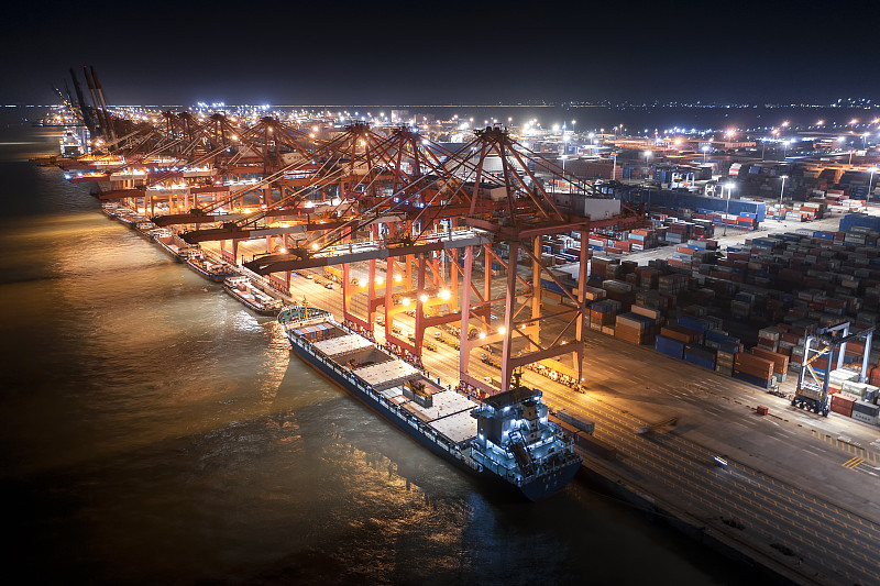 宠物玩具利用中国上海跨境物流专线完整送达美国洛杉矶