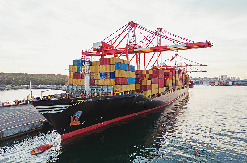 成品油采用中国四川成都外贸物流专线运到尼日利亚拉各斯 成品油采用中国四川成都外贸物流专线运到尼日利亚拉各斯