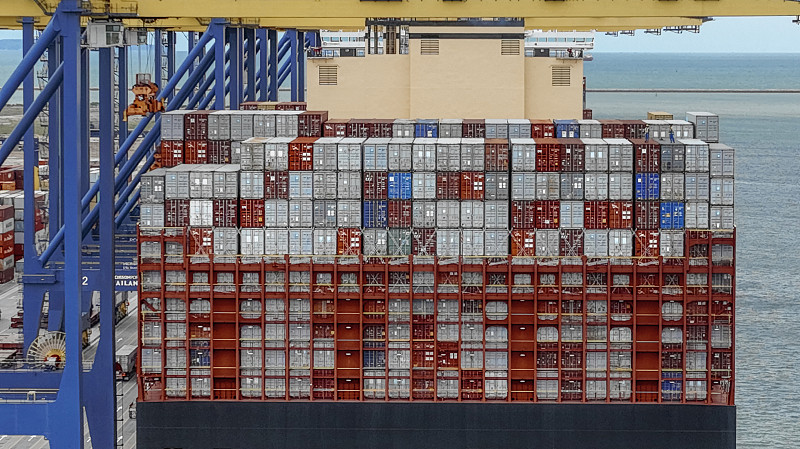 彩色铅笔借用中国深圳跨国货运专线安全送达马耳他