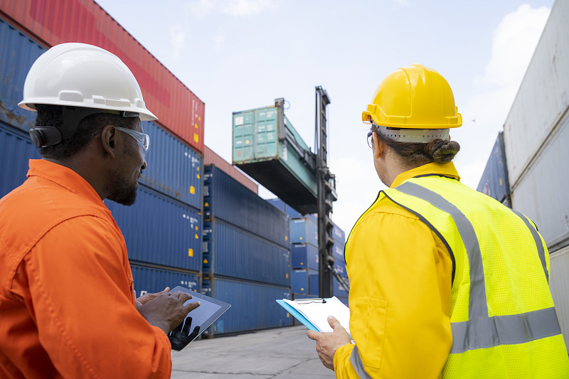 矿泉水使用中国广东佛山国际物流专线快速送达丹麦 矿泉水使用中国广东佛山国际物流专线快速送达丹麦